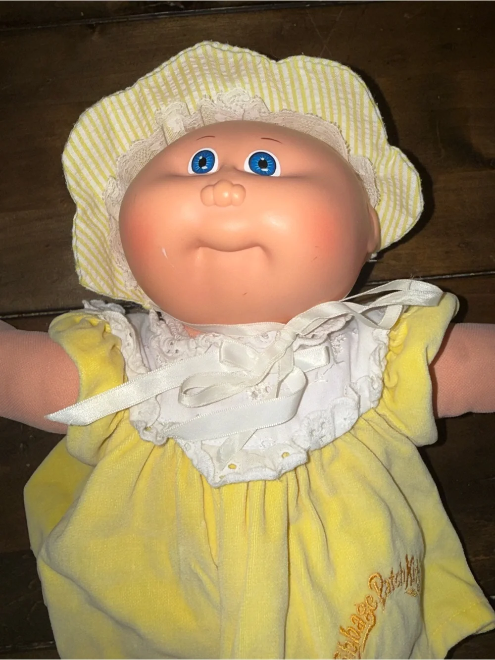 Vintage 1984 Coleco Cabbage Patch Kid Doll - Bald Blue Eyes P Factory Yellow Vel